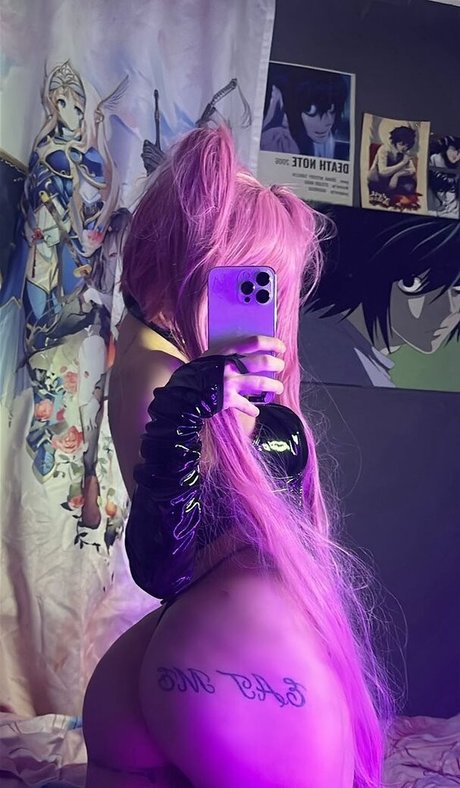 Nahá fotka uniklých OnlyFans od Yeahm8r Yamur Temiz
