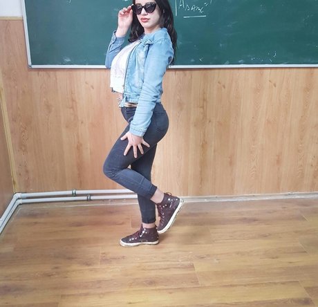 Denisa R Maria