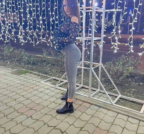 Denisa R Maria