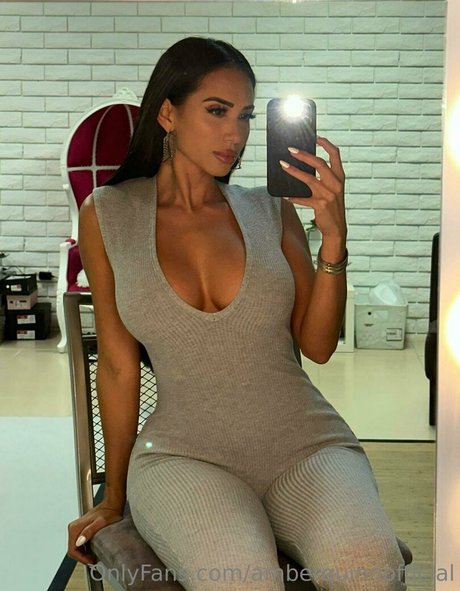 Naken läckt OnlyFans-bild av Amberquinnofficial