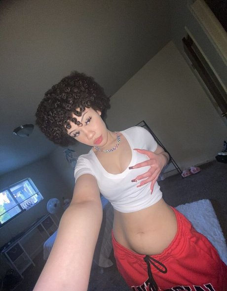 Naken läckt OnlyFans-bild av Gothxmyaa