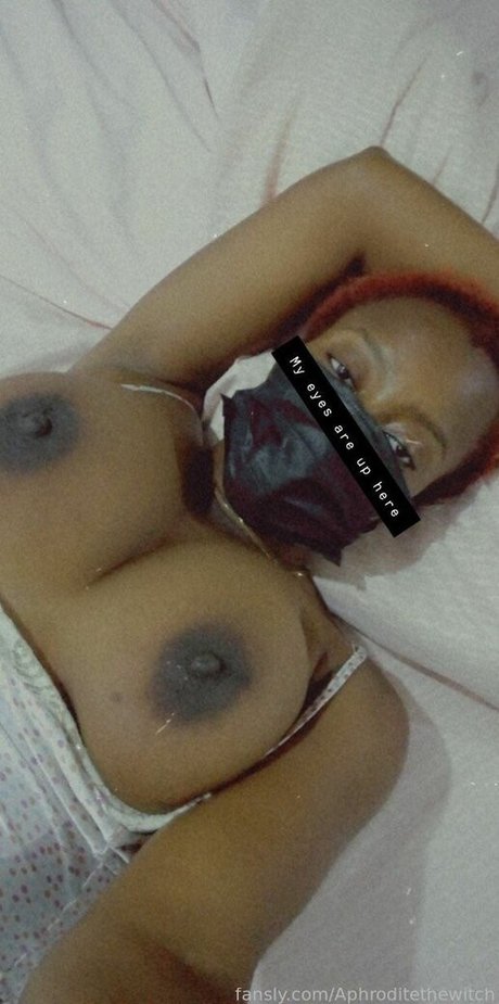Naken lekkede OnlyFans-bilde av Aphroditethewitch