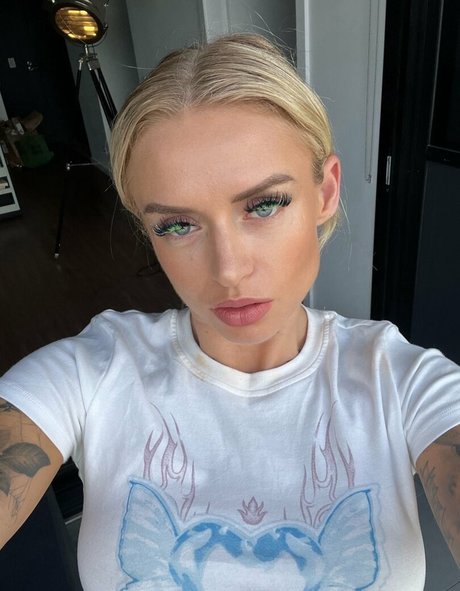 Обнаженная фотография утечки OnlyFans от Missalways