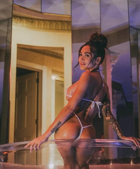 Leena Wild OnlyFans 유출 누드 사진