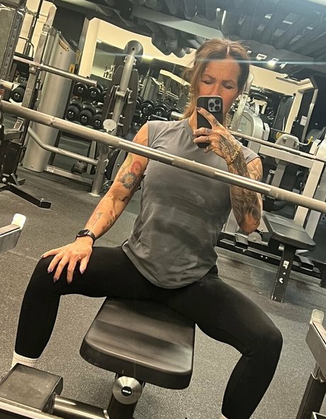 Alaston vuotanut OnlyFans-kuva Alpheratz