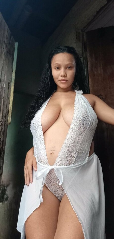 Naken läckt OnlyFans-bild av Maria Edielma