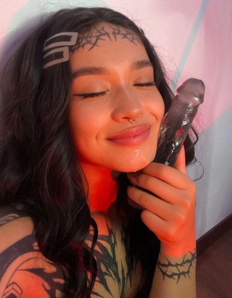 Foto nua vazada do OnlyFans de Milaxfairyy