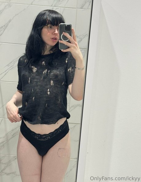 Foto desnuda filtrada de OnlyFans de Ickypeach