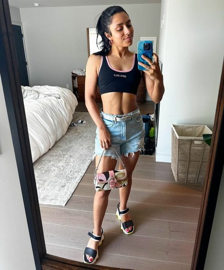 Michelle Khare
