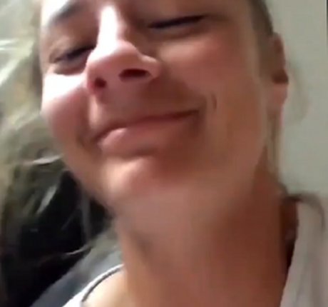 Alaston vuotanut OnlyFans-kuva Danielle Wyatt  Jennifer Beattie