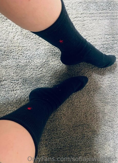 Naken läckt OnlyFans-bild av Sofiajewelsfeet