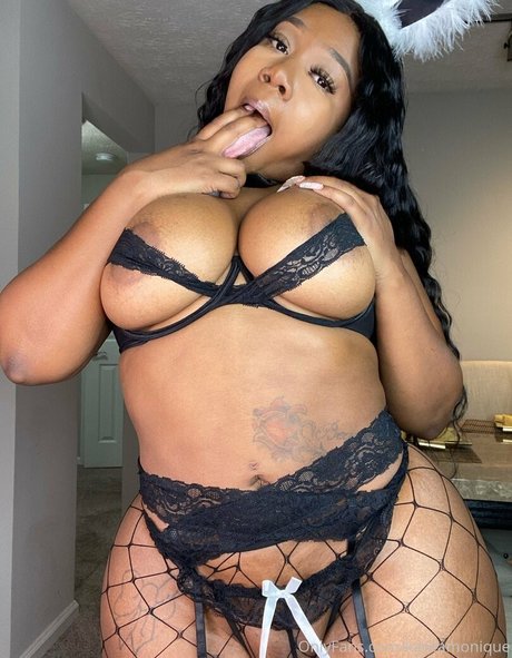 Обнаженная фотография утечки OnlyFans от Karitamonique