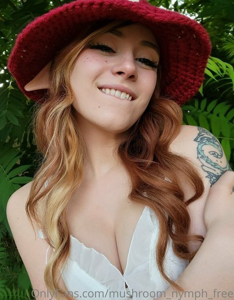 Nahá fotka uniklých OnlyFans od Mushroomnymphfree
