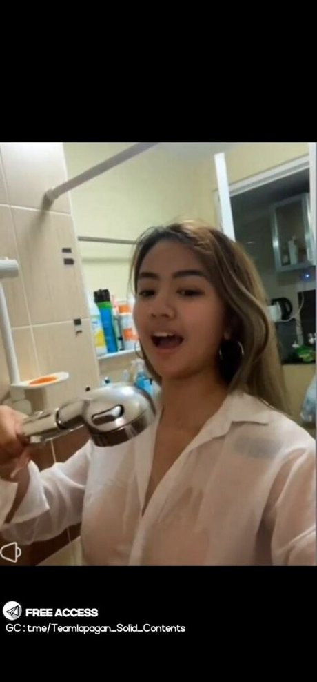 Naken läckt OnlyFans-bild av Pinay Bigo