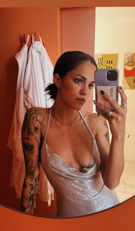 Naken läckt OnlyFans-bild av Lapeytattoo