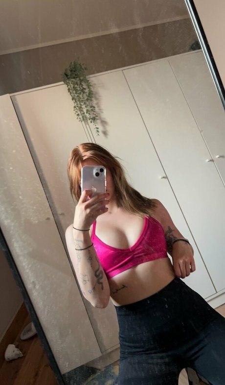 Foto desnuda filtrada de OnlyFans de Lil Lau