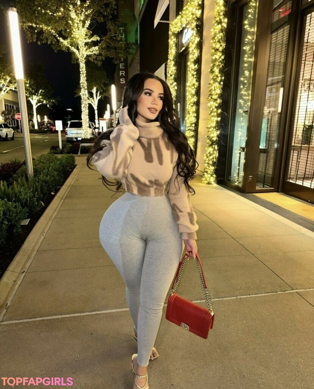 Naakte gelekte OnlyFans-foto van Iammissalexis #2