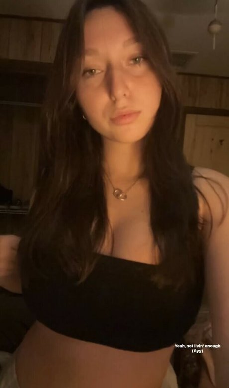 Naken läckt OnlyFans-bild av Altomaremeleana