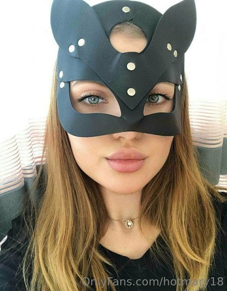 Naken läckt OnlyFans-bild av Hotmary18