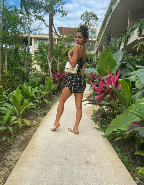 Alex Mara