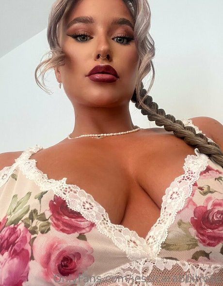 Jessicarabbitrose