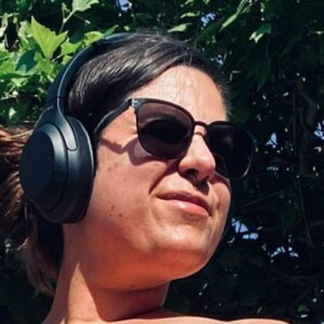 Ladywheadphones