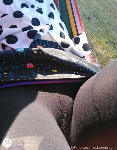 Foto nua vazada do OnlyFans de Madamedragnir