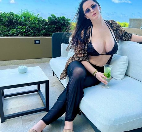 Mizzeves  nude leaked OnlyFans photo