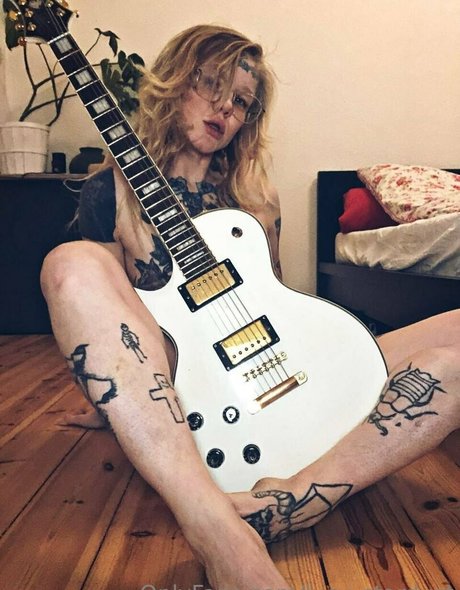 Lucykinky