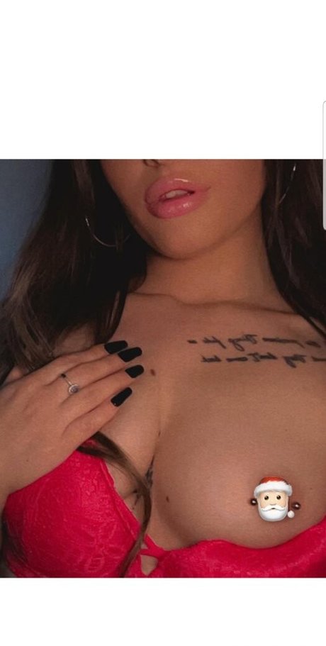 Naken läckt OnlyFans-bild av Lilbadassxo