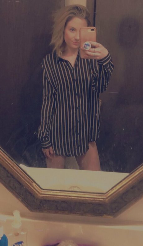 Nahá fotka uniklých OnlyFans od Lionesskitten
