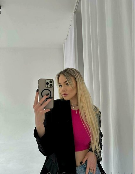 Alaston vuotanut OnlyFans-kuva April007free