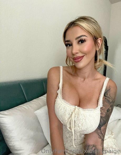 Xohollypaige