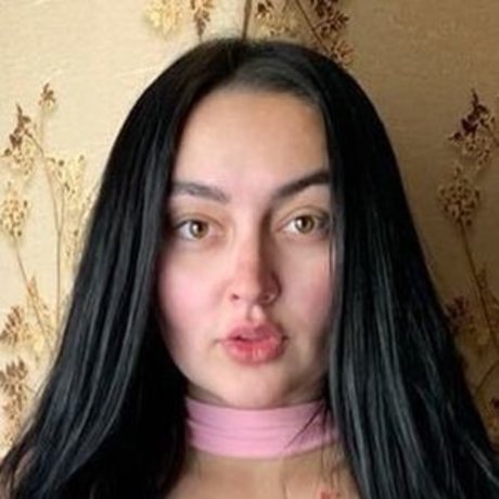 Alasti lekkinud OnlyFans-i pilt Theiconicdovile