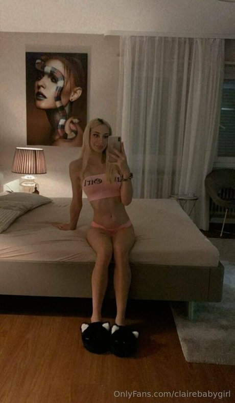 Naakte gelekte OnlyFans-foto van Clairebabygirl