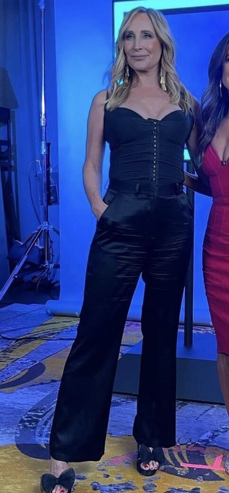 Naakte gelekte OnlyFans-foto van Sonja Morgan