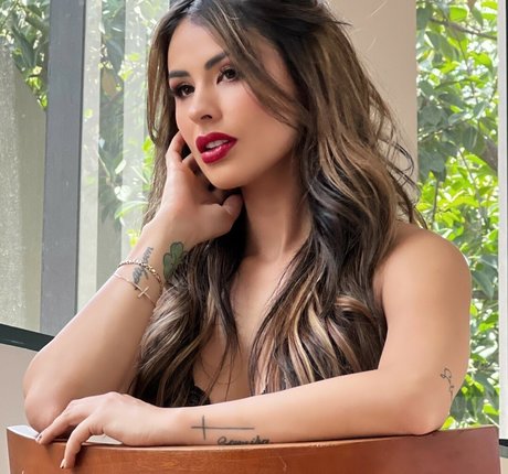 Nahá fotka uniklých OnlyFans od Fabiolamartinezmr