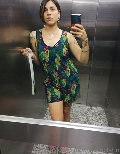 Dominatrixlatin