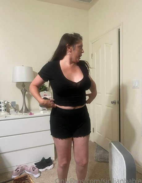 Nøgent lækket OnlyFans-billede af Sicilianbabie