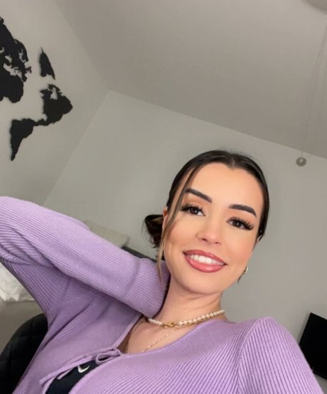 Nacktes geleaktes OnlyFans-Foto von Noraexplorer