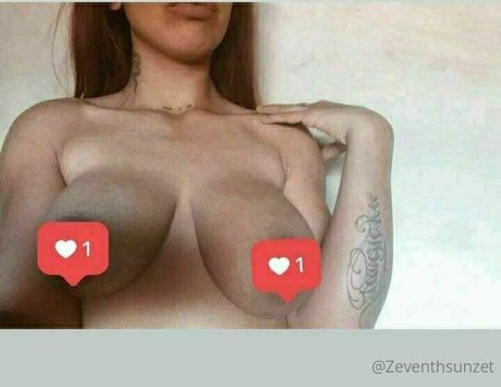 Zeventhsunzet  nude leaked OnlyFans photo