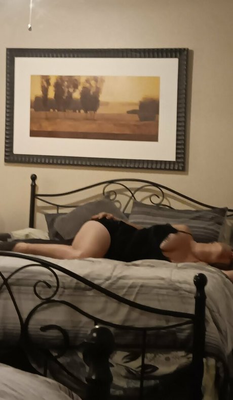 Naken läckt OnlyFans-bild av Headingeastorwest