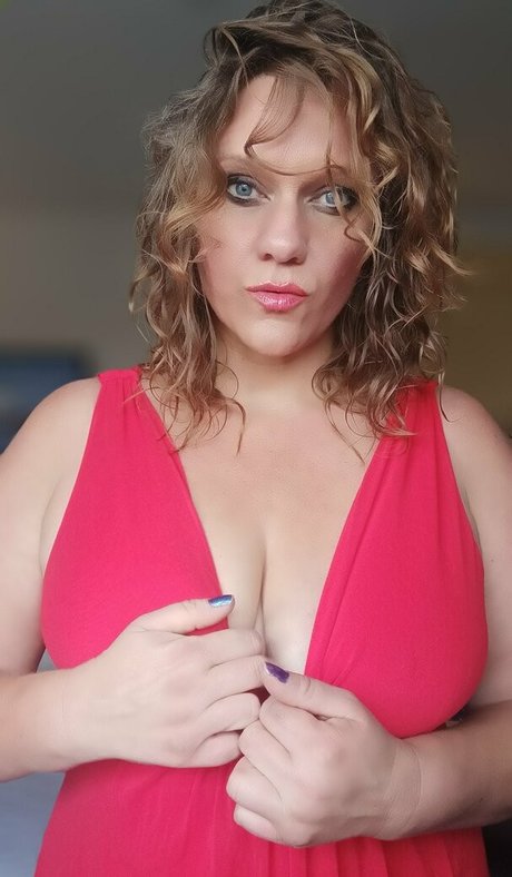 Headingeastorwest  nude leaked OnlyFans photo
