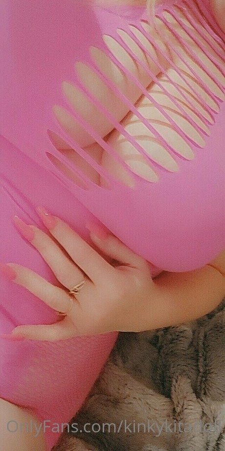Naakte gelekte OnlyFans-foto van Kinkykitadoll
