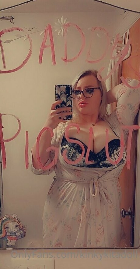Photo nue de fuite OnlyFans de Kinkykitadoll