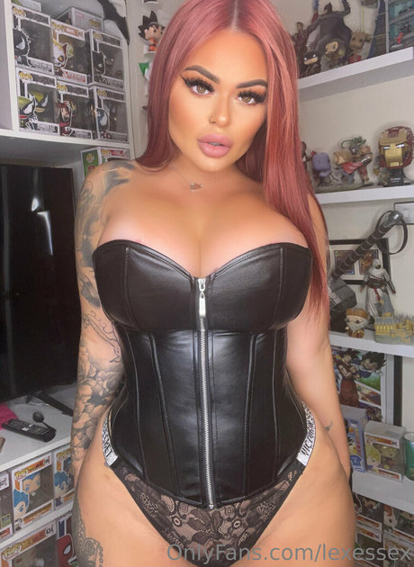Naken lekkede OnlyFans-bilde av Misslexiex