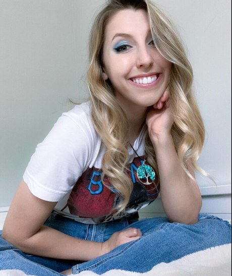 Nacktes geleaktes OnlyFans-Foto von Abigail Cristea