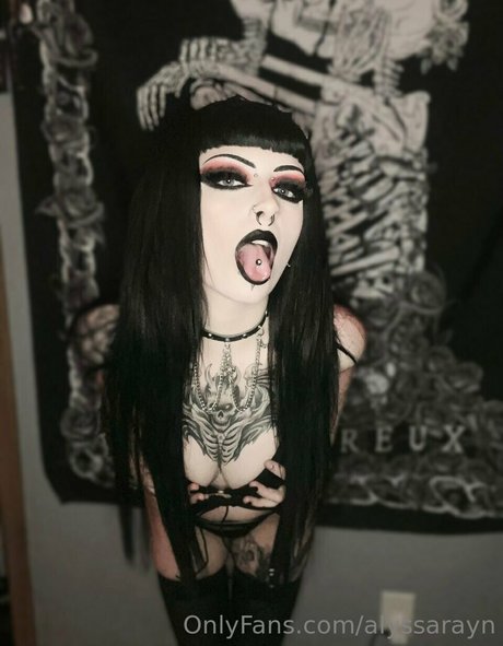 Nahá fotka uniklých OnlyFans od Alyssa Rayn