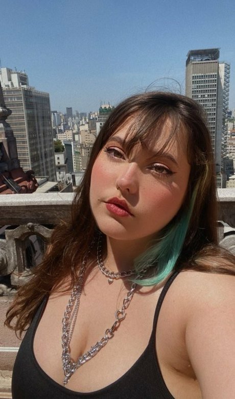 Nahá fotka uniklých OnlyFans od Red Mariana