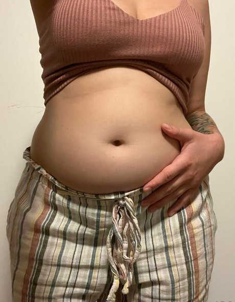 Nahá fotka uniklých OnlyFans od Ryliehazefeedee